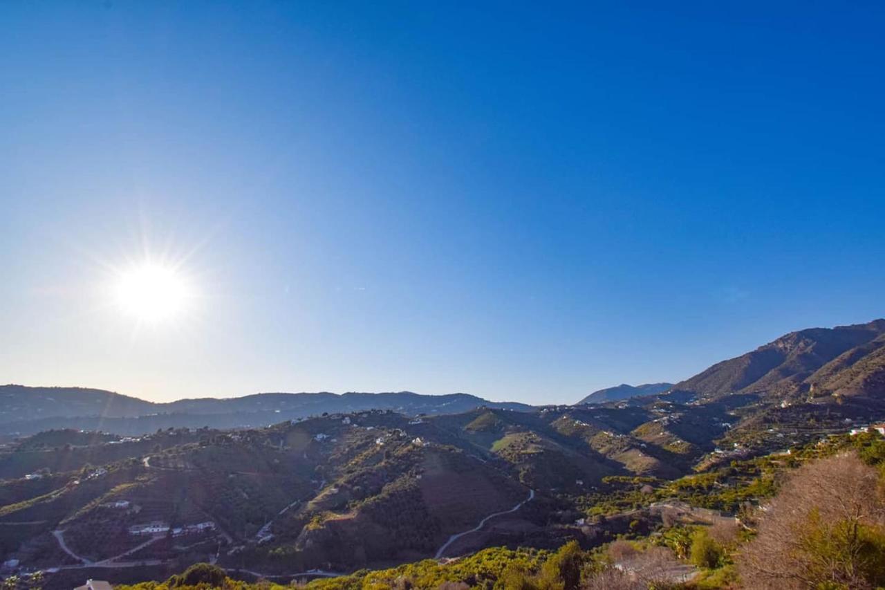 Casita Frigiliana - Stunning New Apartment With Views With Private Parking Space Kültér fotó