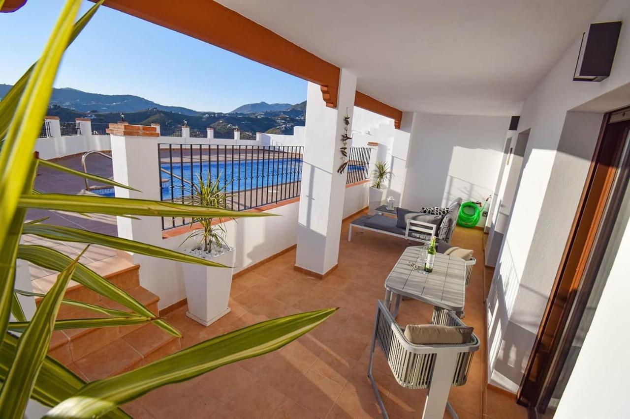 Casita Frigiliana - Stunning New Apartment With Views With Private Parking Space Kültér fotó
